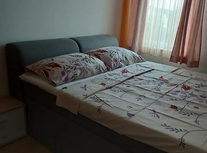 Anita *