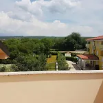 Anita *